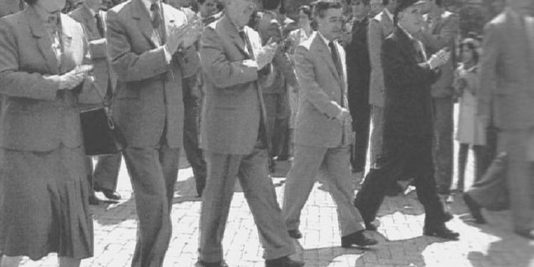 “Ambasadori i SHBA-së në Athinë refuzoi një mbledhje në Boston; se priten ngjarje në Shqipëri, ne themi; Azem Hajdari atje, apo Sali Berisha vajti…”/ Zbulohet raporti sekret i Ramiz Alisë, mbledhja e Byrosë 6 mars ‘91
