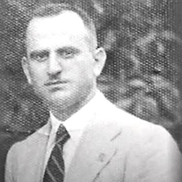 “Kur shkoi mamaja me vëllain për t’i dërguar ushqimet babait në burg, një elbasanlli i tha; dajë, merr atë nusen, mos e bjer vërdallë këtu, se Dauti ka dhjetë ditë që…”/ Historia e trishtë e avokatit nga Peqini