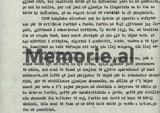 “Rreth 2-3 mijë veta në Vlorë rrëmbyen anijet dhe ikën në Itali, sekretari i parë s’guxoi të dalë përpara e t’u flasë, por kur vajti Azem Hajdari…”/ Zbulohet fjala e Ramiz Alisë në mbledhjen e Byrosë, 6 mars ‘91
