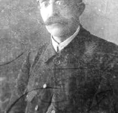 “Kur Ahmet Zogu, mori rrugën e kthimit për në Shqipëri, ai ka bujtur një natë së bashku me 200 burra, në shtëpinë e Halimit në Tetovë, pasi…”/ Historia e panjohur e patriotit të famshëm