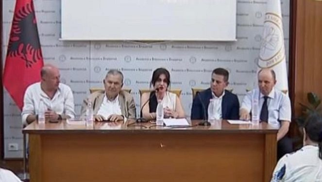 “Porosia kryesore që iu dha para nisjes për në Kosovë, ishte; që s’duhej të takohej me Fadil Hoxhën, por Dhimitri e takoi dhe kur u kthye, e thirri Enveri në shtëpinë e tij dhe…”/ Dëshmia e rrallë e Mynever Shuteriqit