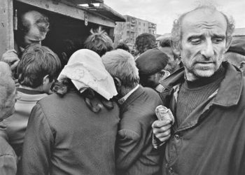“Mirë që na akuzuan për tradhëti që u rrëzua monumenti i shokut Enver, por më erdhi sekretari i parë i Vlorës, Manxhar Binaj e më tha…”! / Fjala e Ramiz Alisë në mbledhjen sekrete të Byrosë, 6 mars ‘91