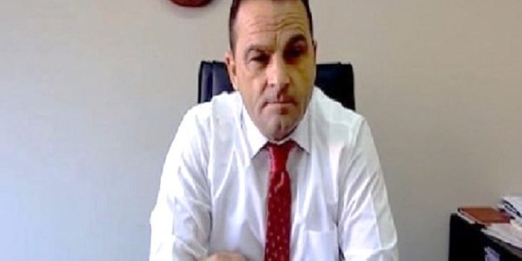 “Ne nuk bëmë kërkesë Presidiumit për faljen e jetës, pasi s’donim të rrinim më të lidhur me zinxhirë duarsh e këmbësh, siç na mbanin prej disa muajsh…”/ Intervista e Skënder Halucës, e para pak ditëve