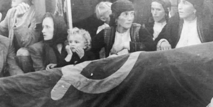 “Tek gjykatësit u vu re nji irritim, kur Mrika, e shoqja e Bardhok Bibës, tregoi nji pakënaqsi për 14 të dënuarit me vdekje dhe ajo u shpreh se; duhen vra…”/ Dëshmia e rrallë e “Mandelës së Mirditës”