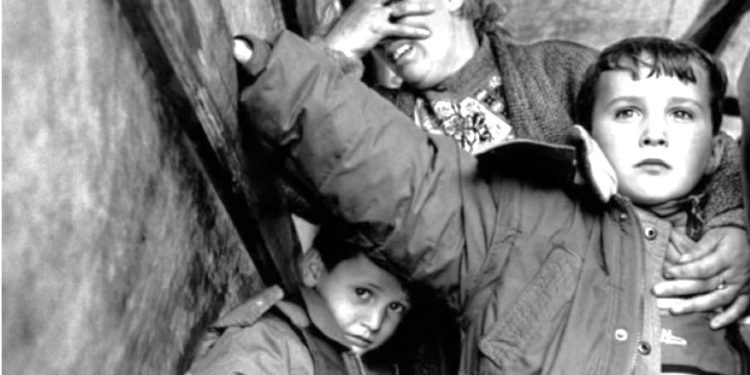 “Në masakrën e Prekazit të Skenderajt, më 5 – 7 mars 1998, u vranë 59 shqiptarë, nga të cilët 55 nga lagjja e Jasharajve…”. Dëshmia e publicistit të njohur për masakrat serbe në Kosovë, 1998-‘99