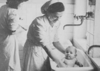 Zbulohet dokumenti për mjekët e dënuar në 1972-in, për foshnjat dhe pacientët që humbën jetën në spitale: nga Dr. Gjylbegu, Apostol Lira dhe Kol Papajani, te Perikli Sheti, Engjëll Kongoli etj., të cilët…!