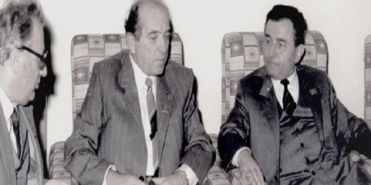 “Duhet të godasin mbi rrugaçët e huliganët, për të mbrojtur popullin dhe pushtetin që e kemi fituar me gjak dhe duhet ta mbrojmë me gjak deri në fund…”/ Debatet në Plenum, 6-7 korrik 1990