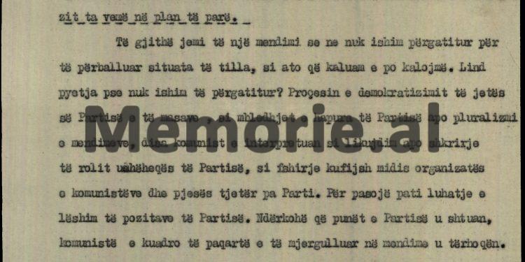 “Bëhen rite fetare në Dhërmi e në Himarë, vendosen kryqe, turistët që vijnë janë të asfalisë greke, por shoku Dhimitër Çili nuk…”/ Raporti sekret i Halil Haskos nga Vlora për Ramiz Alinë, 20 shtator 1990