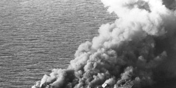 “Në dhjetor 1942, në një deklaratë të veçantë mbi pavarësinë e Shqipërisë, qeveria sovjetike theksoi se; BRSS-ja, nuk i njeh pretendimet italiane mbi…”/ Libri i Nikolali Shmelev, “Novaja Albanija” Moskë 1951