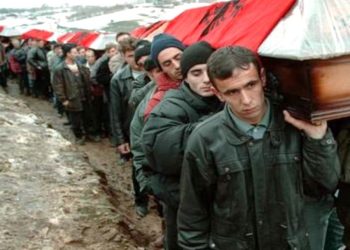 “Në masakrën e Prekazit të Skenderajt, më 5 – 7 mars 1998, u vranë 59 shqiptarë, nga të cilët 55 nga lagjja e Jasharajve…”. Dëshmia e publicistit të njohur për masakrat serbe në Kosovë, 1998-‘99