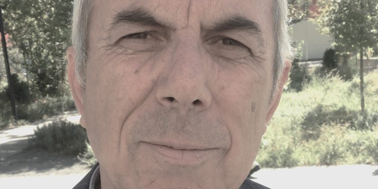 “Gjatë përurimit të ekspozitës, Enver Hoxha takoi edhe dy artistët kinezë që e shoqëronin atë, piktorin Lao Çun Pin dhe skulptorin Çan Su In, por ata nuk ishin autorët…”/ Dëshmia e Kujtim Buzës