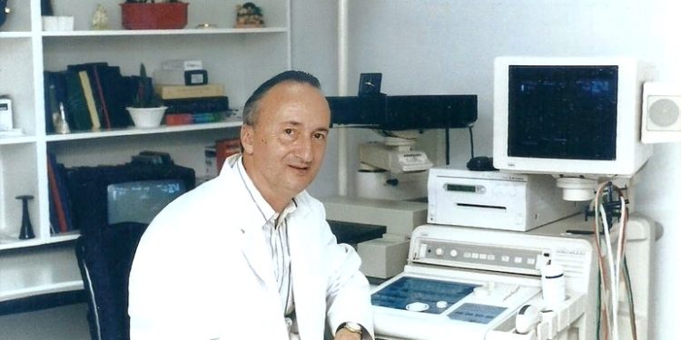 “Zemra nuk plaket nga mosha, por nga mungesa e lëvizjes dhe…”/ Refleksione mbi estetikën e ligjërimit të Prof. Dr. Spiro Qirko