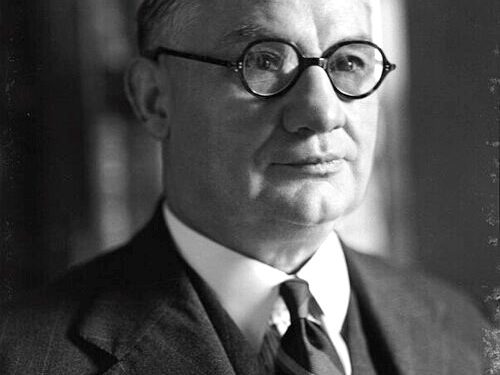“Philby tradhtoi tentativën britanike e amerikane për përmbysjen e influencës sovjetike në Shqipëri me anë të nxitjes së kryengritjeve të armatosura…”/ Shkrimi i gazetës britanike “Sunday Times”