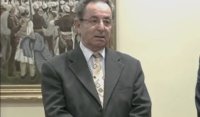 “Edhe Radio-Televizioni nuk duhet të mjaftohet me ato emisione lajmesh që dha mbrëmë për çështjen e ambasadave, me ato gratë që qanin, por ai…”/ Fjala e Nexhmije Hoxhës në plenum, 6 korrik ‘90