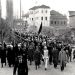 “Në ’41-in kur hynë italianët në Gjakovë, gjyshja me fëmijët iu bashkuan turmës që u brohoriste ‘Rroftë Shqipëria’, ‘Poshtë Jugosllavia’, ‘Rroftë Hitleri’, ‘Rroftë Musolini’…”/ Kujtimet e mbesës së Fadil Hoxhës