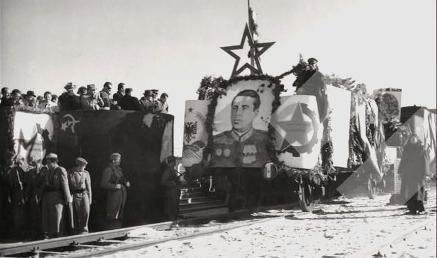 “Philby tradhtoi tentativën britanike e amerikane për përmbysjen e influencës sovjetike në Shqipëri me anë të nxitjes së kryengritjeve të armatosura…”/ Shkrimi i gazetës britanike “Sunday Times”