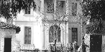 “Artikulli i Palmiro Togliattit pë Shqipërinë u botua në revistën italiane ‘Rinascita’ në prill 1961, dhe u transmetua edhe nga radio çekosllovake në 1 prill 1961, ku thuhej…”Dokumentet sekrete të CIA-s