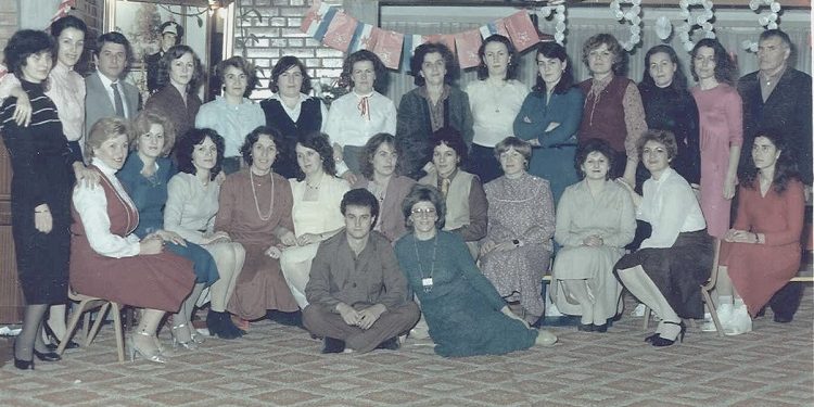 “Në mjedise private të Kosovës, Schwandner-Sievers kishte ndeshur një Tito-nostalgji të ngjashme me atë të kombeve dhe etnive të tjera, ish-jugosllave…”/ Refleksionet e mbesës së Fadil Hoxhës