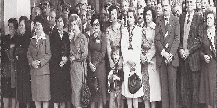 “Në mjedise private të Kosovës, Schwandner-Sievers kishte ndeshur një Tito-nostalgji të ngjashme me atë të kombeve dhe etnive të tjera, ish-jugosllave…”/ Refleksionet e mbesës së Fadil Hoxhës