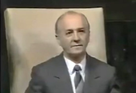 “Nga rrethi ynë vetëm 26 veta u futën në ambasada, 60 të tjerë shkuan në Tiranë, por komunistë e kuadro në lagjet e Vlorës, në Nartë, Selenicë e…”/ Raporti sekret i Halil Haskos për Ramiz Alinë, 20 shtator 1990