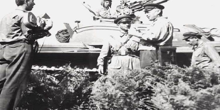 “Anija ‘Petrovski’ e regjistruar në BRSS, gjatë lundrimit ndaloi në Durrës mes datave 10 dhe 15 janar 1952, ku shkarkoi 12 tanke të një tipi të ri, që ngjanin me modelin T-34…”/ Dokumentet sekrete të CIA-s