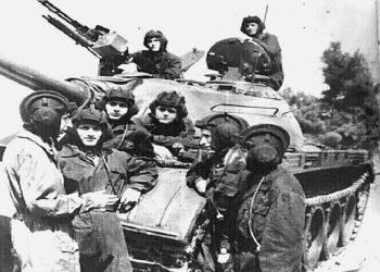 “Anija ‘Petrovski’ e regjistruar me BRSS, gjatë lundrimit ndaloi në Durrës mes datave 10 dhe 15 janar 1952, ku shkarkoi 12 tanke të një tipi të ri, që ngjanin me modelin T-34…”/ Dokumentet sekrete të CIA-s