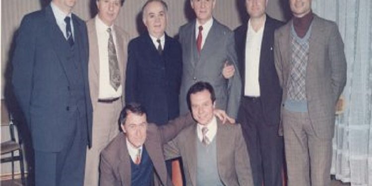 “A jeton me këtë situatë Marash Hajati, që në ‘Zëri i popullit’, vë lajmin se në Zvicër kërkohet fuqi punëtore, apo se presidenti Mlladenov i Bullgarisë…”/ Fjala e Ramiz Alisë dhe debatet në Plenum, 6 korrik ‘90