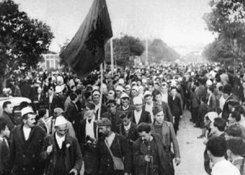 Në shtator 1943, në Berat, gjermanët lëviznin lirshëm nëpër qytet dhe kjo marrëveshje u bë prej Gjin Markut dhe gjermanëve, nëpërmjet Iljaz Sevranit…”/ Letra Mit’hat Frashërit, për britanikët, prill ‘45