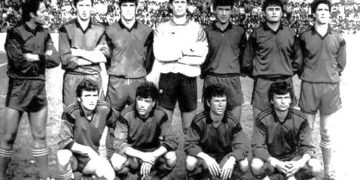 “Pas ndeshjes, një futbollist i Laçit bëri një gjest antisportiv, kurse tifozët nga Laçi hodhën në fushë granatë tip ‘Fik’, të dy u ndaluan nga policia…”/ Raporti i Mehdi Bushatit, për trazirat në Pukë. prill ‘87