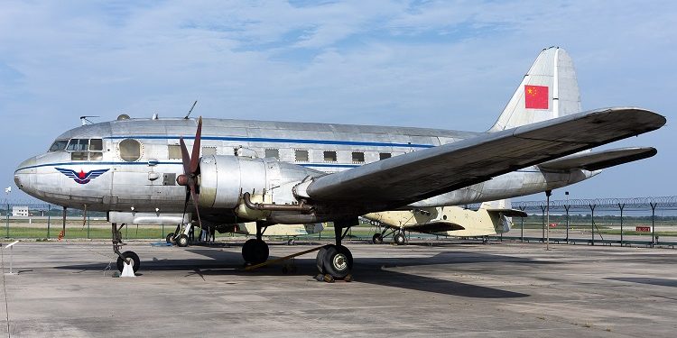 “Piloti e pa se drita e kuqe e karburantit nuk po vezullonte më, që do të thoshte se nga çasti në çast do të…”/ Si u shmang tragjedia ajrore mbi Jugosllavi në shtator 1957, me 26 udhëtarët shqiptarë…?!