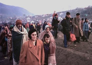 Hebrenjtë e kanë ngritur në pelegrinazh holokaustin e tyre në Aushvic dhe i detyrojnë të gjithë politikanët e botës të përkulen aty, kurse shqiptarët e Kosovës, janë kaq të shkujdesur ndaj të kaluarës së tyre?!