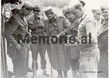 “Për pushkatimin e karabinierëve dhe oficerëve të tyre, u angazhua Kadri Hoxha, me batalionin tim, ndërsa 17 prej tyre, i kam pushkatuar….”! Historia e masakrës ndaj “Kolonës Gamucci”, 15 tetor ‘43