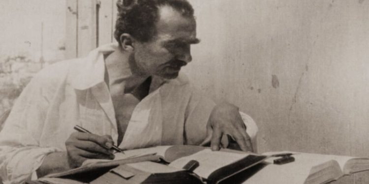 “Para se Kadare të fitonte jehonë të gjerë ndërkombëtare, lexuesit perëndimorë e njihnin Ballkanin, kryesisht përmes autorëve si Ivo Andriç dhe Nikos Kazantzakis…”/ Refleksionet e publicistit të njohur